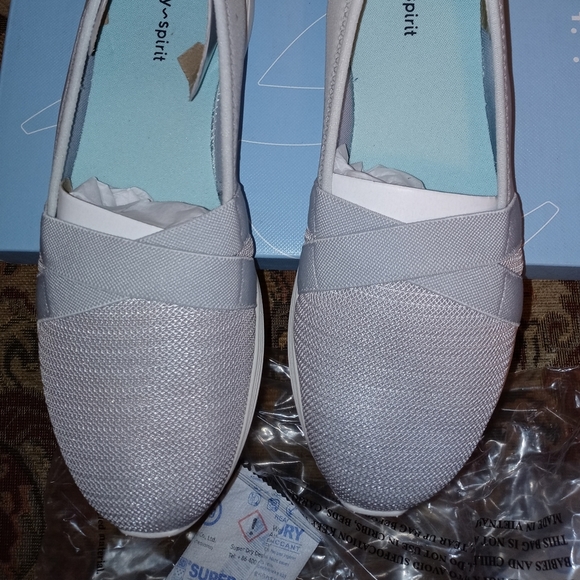 EASY SPIRIT SHOES COMFORT SLIP ON FLATS LIGHT GRAY SIZE 6.5M - Picture 4 of 7